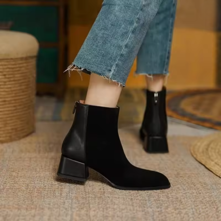 Viola | Stivaletti in Suede con Tacco Medio