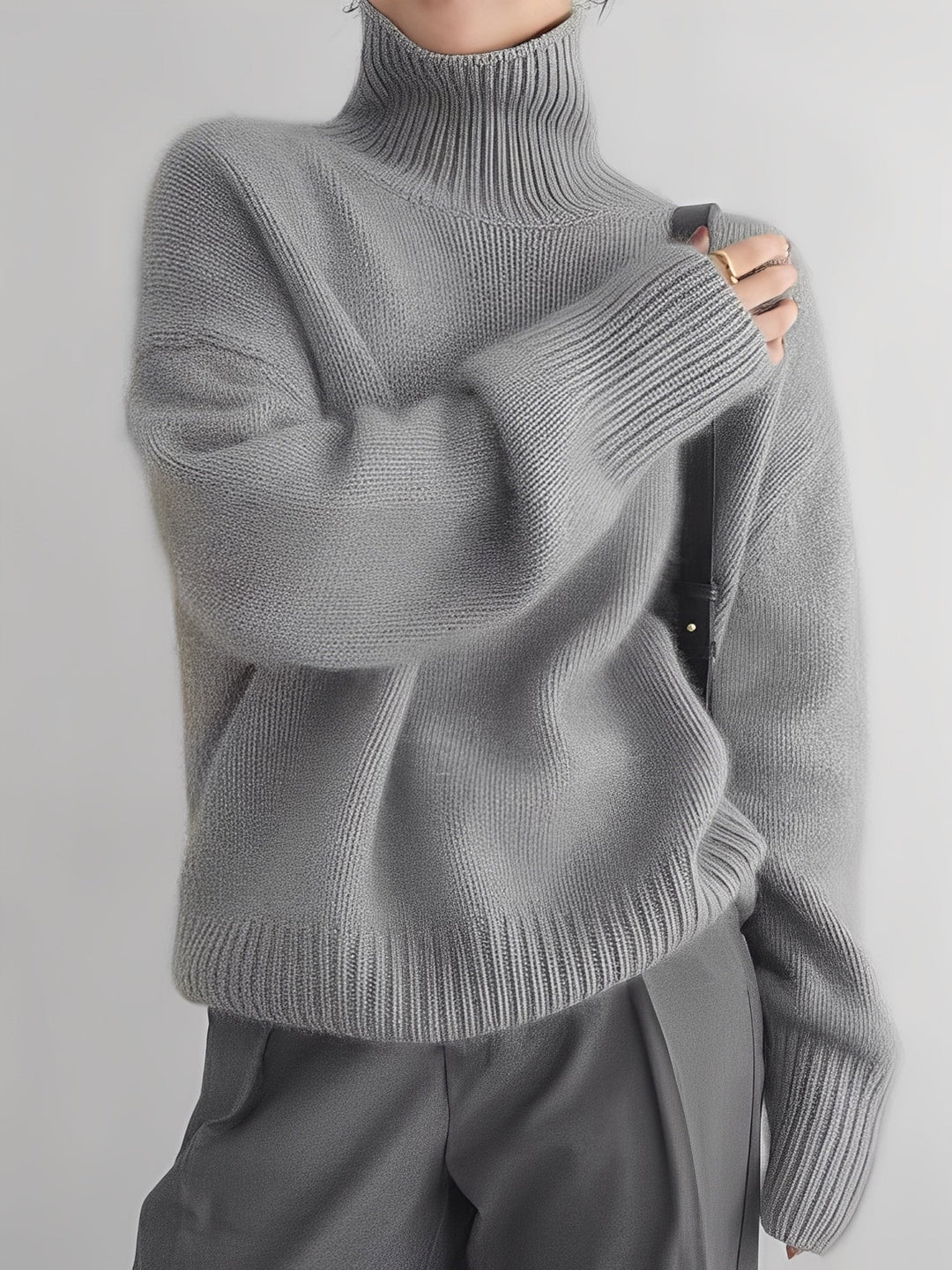 Adrienne - Elegante maglione a collo alto in cashmere dal taglio morbido