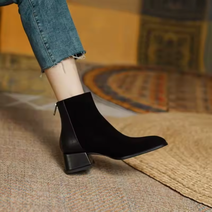 Viola | Stivaletti in Suede con Tacco Medio