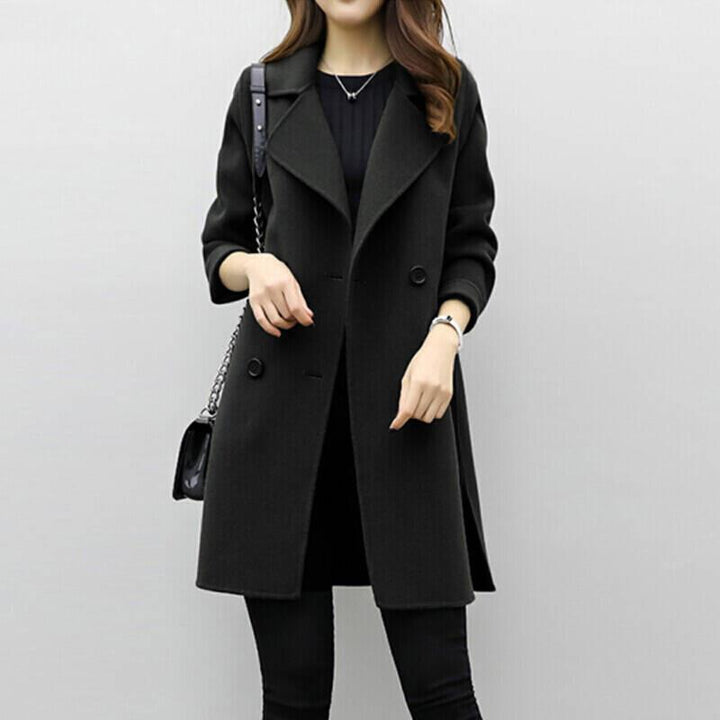 Giulia | Trench Lungo dal Gesto Elegante