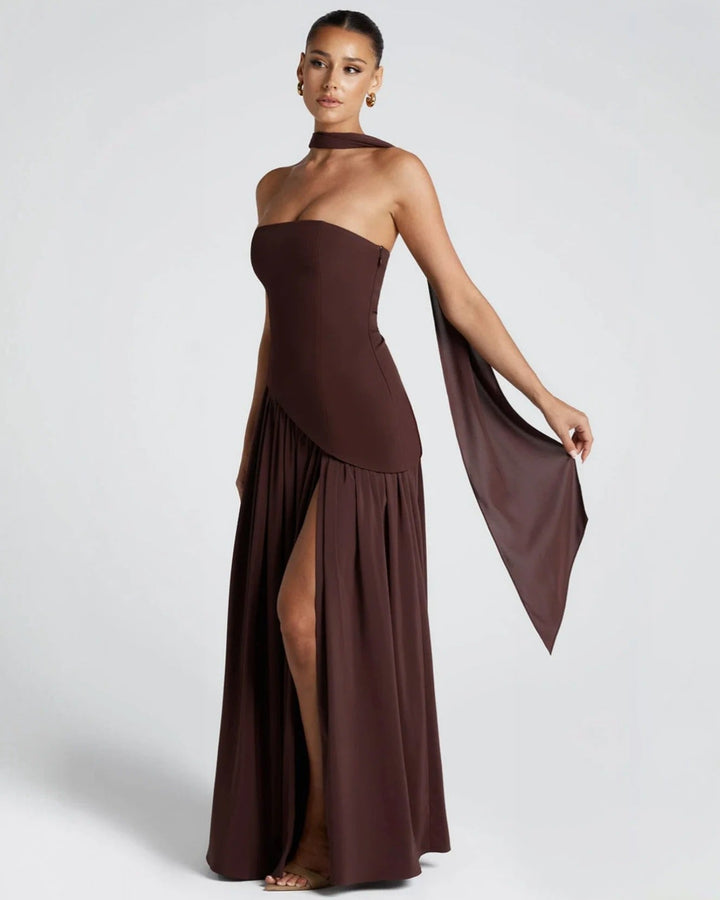 Elara™ | Abito Maxi Scultoreo con Scollo Halter e Spacco Profondo